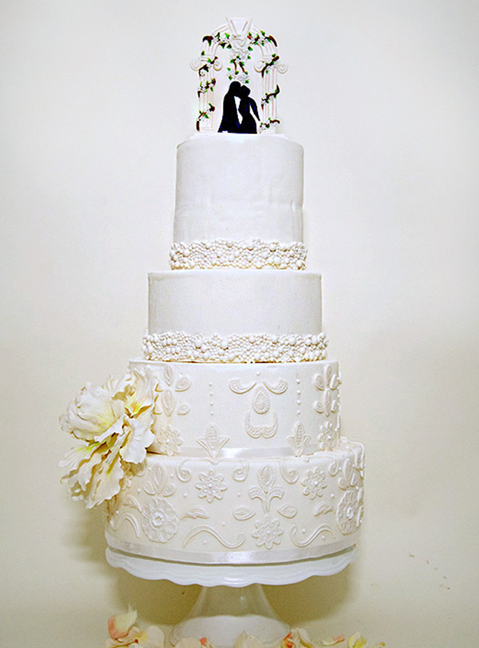 Milagros Wedding Cake